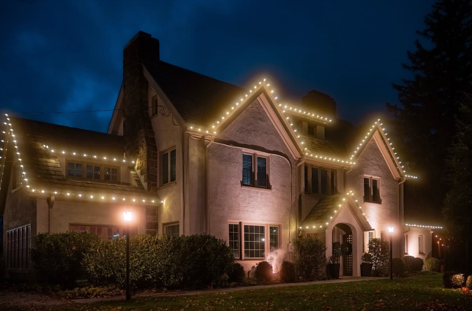 Gallo Bros Christmas light installation in North Jersey